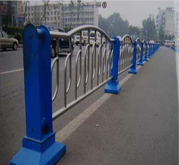 沧州不锈钢防撞栏杆生产制造工艺